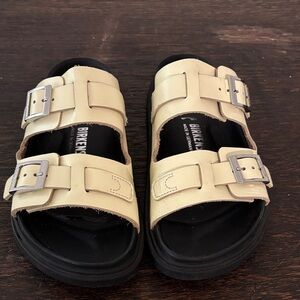Luxe collection Birkenstock St Barth Sz 38